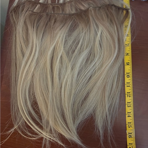 Covet & Mane and Platinum Blonde Hair Extensions - Picture 5 of 7